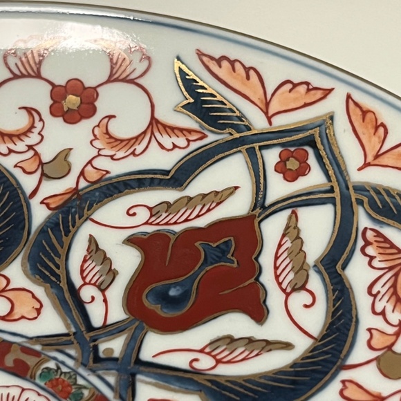 Gold Imari Hand Painted Red and Blue Japanese Collector Plate 9 3/4" Gold trim - Picture 8 of 9